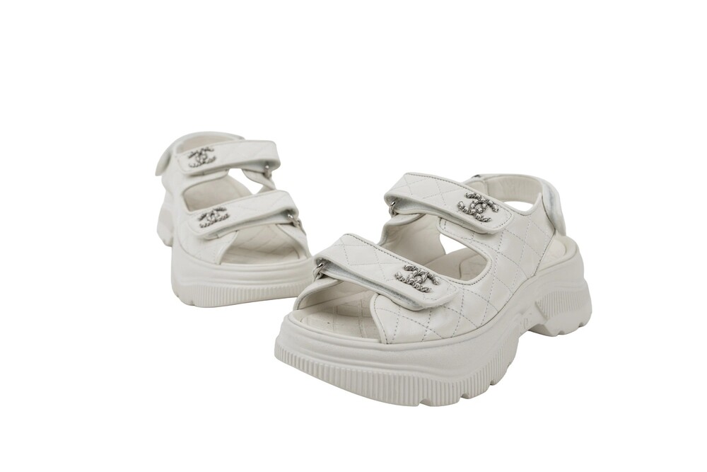 Chanel White Dad Sandals Quilted Lambskin Silver Hardware Size 38